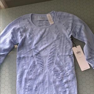 ALO Yoga Wander long sleeve shirt